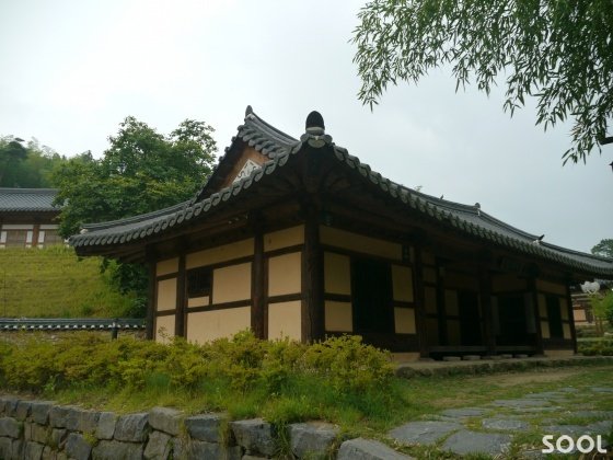 죽녹원안에는 한옥을 체험할 수 있는 건물이 여러채 있다.