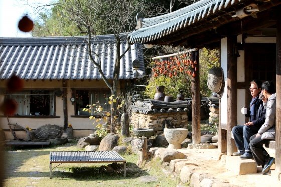 쌍산재 건너재에서 바라본 전경