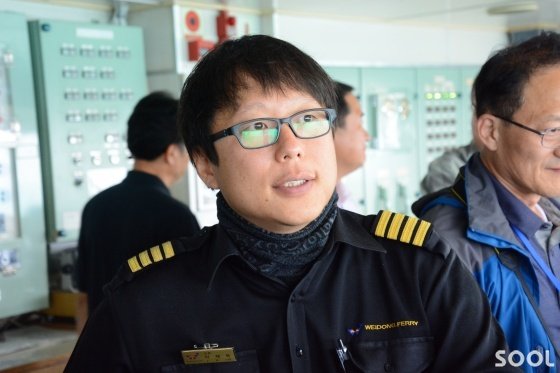  위동페리의 이재욱 선장