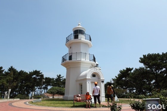 울기 등대 구 등탑.