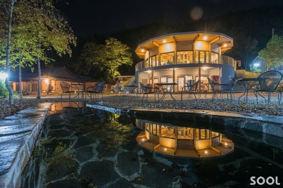  전통주 체험관의 야경