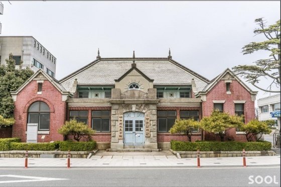 옛군산세관 건물