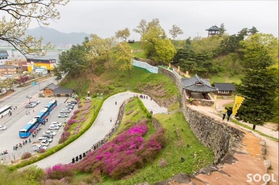 공주산성을 산책하다보면 공주의 힘이 느껴진다
