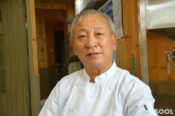  &lsquo;삼봉표 아리랑 生막걸리&rsquo;를 빚고 있는 김남두 사장은 한국 최고의 막걸리를 생산한다는 자부심으로 뭉쳐 있다.