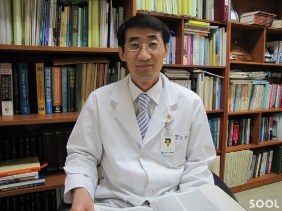 보건복지부 지정 알코올 질환 전문 다사랑중앙병원 정신건강의학과 김석산 원장