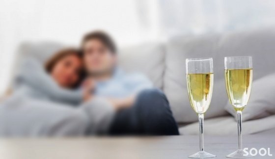 부부간 음주습관 차이는 불화의 원인이 될 수 있지만 부부가 함께 음주하는 경우 술 문제를 자각하기 어려운 만큼 평소 올바른 음주습관을 갖는 것이 중요하다. 사진제공=다사랑중앙병원