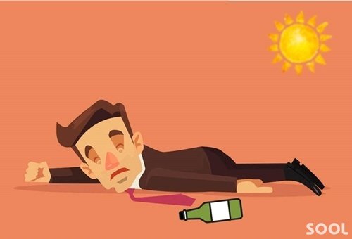 술에 취한 채 장시간 더위에 방치되면 온열질환에 걸리거나 심하면 사망에 이를 수도 있어 주의가 요구된다. 사진제공=다사랑중앙병원