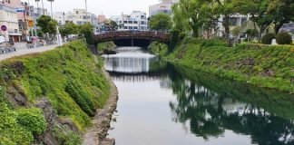 사는 거 그거 별거 아녀?