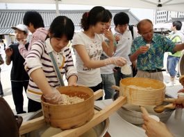맛과 향기의 여름철 술 빚는 법