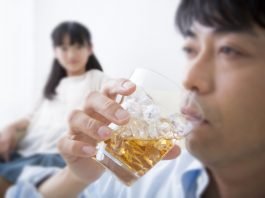 술로 시작된 인생 술로 끝내다