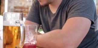 불볕더위 피해 몰려드는 인파…피서지 방역 비상