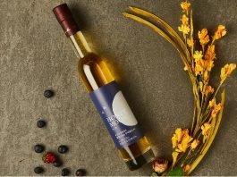 와인 한 병에 담긴 천연 벌꿀,