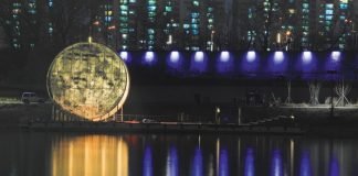 풍류가 정철은 자연 속에서 술을 마셨다