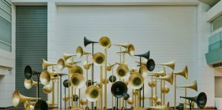 하네다 공항과 나리타 공항, 멀티미디어 작품 전시