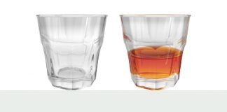 빈 잔과 반잔의 철학