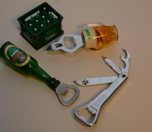 소주병 뚜껑 어금니로 따던 시절