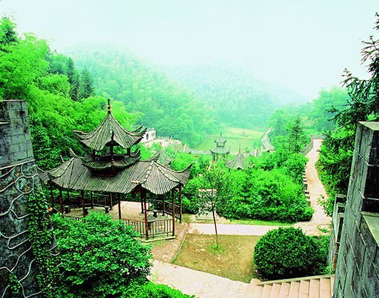 귀거래사〉에서 도연명이 노래하는 술과 도교적 무릉도원