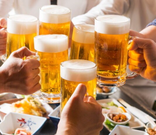 ‘위드 코로나’로 늘어날 술자리, 잦은 폭음에 주의해야