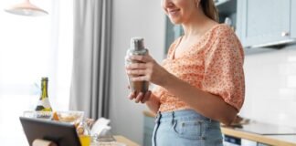 코로나19 재확산에 다시 늘어나는 홈술족