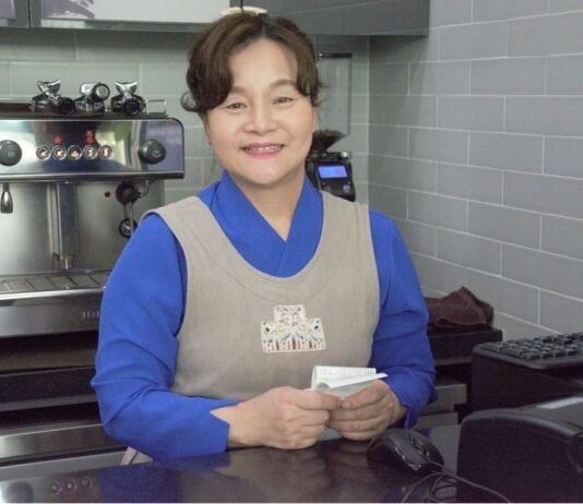 노인일자리 창출에 앞장서는 카페 ‘여유’