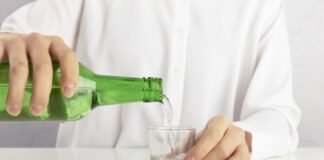 술 좋아하는 50·60대 남성, ‘고독사’ 위태로워