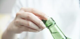 애주가인 줄 알았는데, 알고 보니 알코올 의존증 환자?