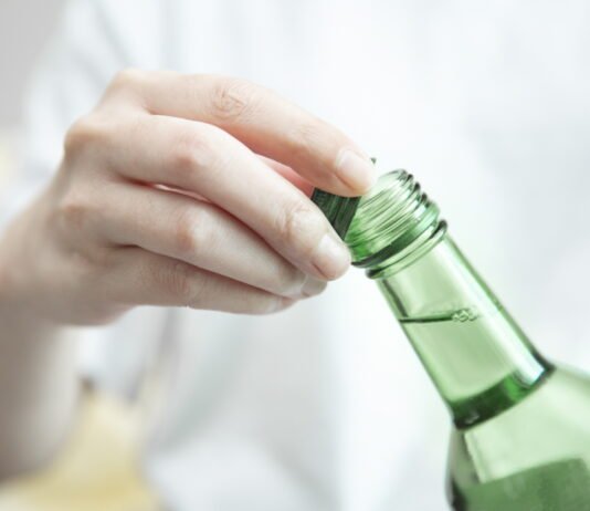 애주가인 줄 알았는데, 알고 보니 알코올 의존증 환자?