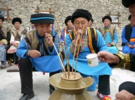 올핸 꼭 중국 술 한잔 먹세 그려