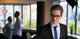 와인은 격식이 아닌 지식으로 마시는 술