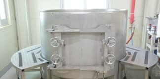 양조장에서 가장 힘든 고두밥 짓기…자동증자기로 한 번에 해결