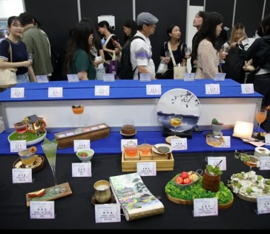 “젊은 바텐더들의 화려한 무대 제16회 코리안컵칵테일대회”