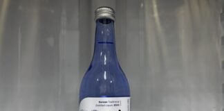 가볍게 같이 즐기는 트랜디한 감각의 전통 증류식 소주 19% ‘나랑’