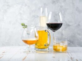 술맛은 술잔에서 나온다