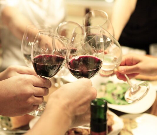 2030 여성 폭음, 한 번뿐인 인생인데?