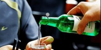 기분 탓에 오늘도 술 한 잔? 내 가족이 병든다