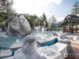 봄꽃이 만개한 수안보온천에서 겨우내 쌓인 피로를 푸는 생활의 여유