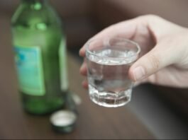 우울하다고 마시는 술? “득 아닌 독”