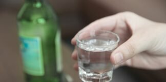 우울하다고 마시는 술? “득 아닌 독”