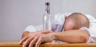 “술 좀 작작 먹어라”