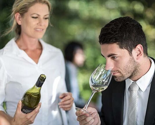 유능한 소믈리에(Sommelier)란?