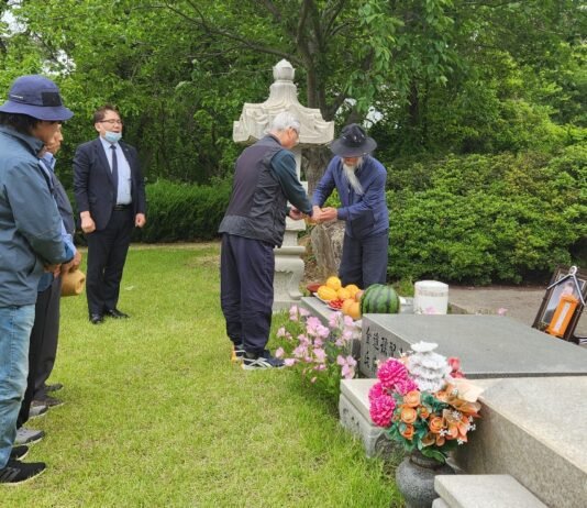 재회의 축배가 이별주가 될 줄이야