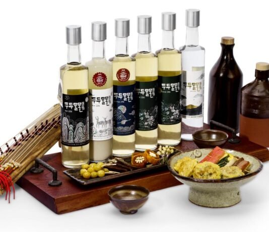 술독안의 쌀, 누룩, 물 모두를 조화롭게 빚은 전통주 ‘頭頭物物’
