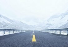 여전히 길 위에 있다