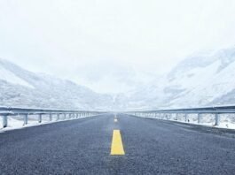 여전히 길 위에 있다